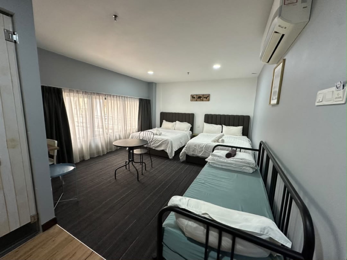 3C Hotel Puchong — Superior Family — With View (2 Queen Beds and 1 Sofa-Bed)