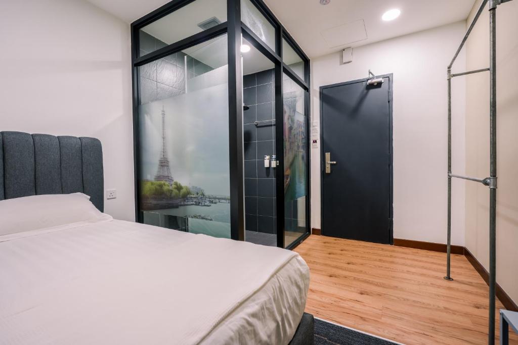 3C Hotel Puchong — Deluxe Double Room, no street view, photo 3
