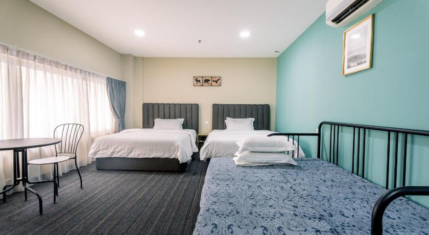 3C Hotel Puchong — Family Suite for 5 guests with street view, photo 2